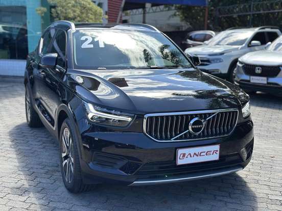 VOLVO-XC40-2020