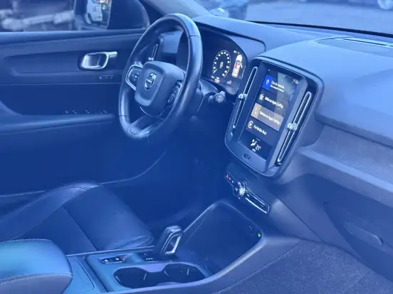 VOLVO-XC40-2.0 T4 GASOLINA GEARTRONIC VOLVO-XC40-2018