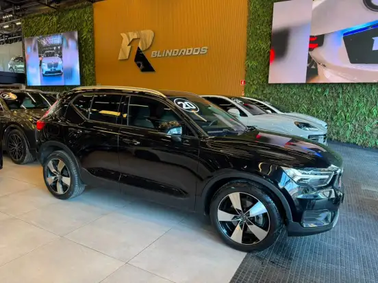 VOLVO-XC40-2.0 T4 GASOLINA MOMENTUM GEARTRONIC VOLVO-XC40-2020
