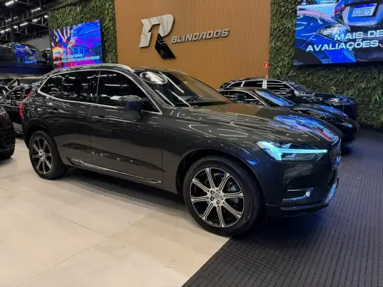 VOLVO-XC60-2021