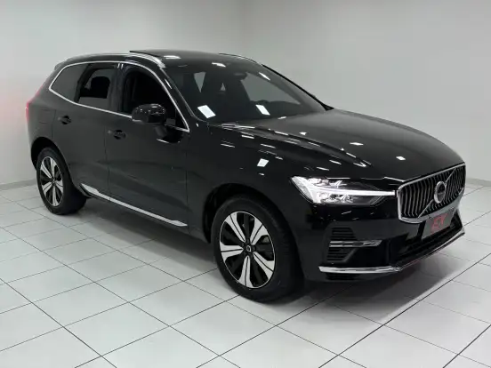 VOLVO-XC60-2024