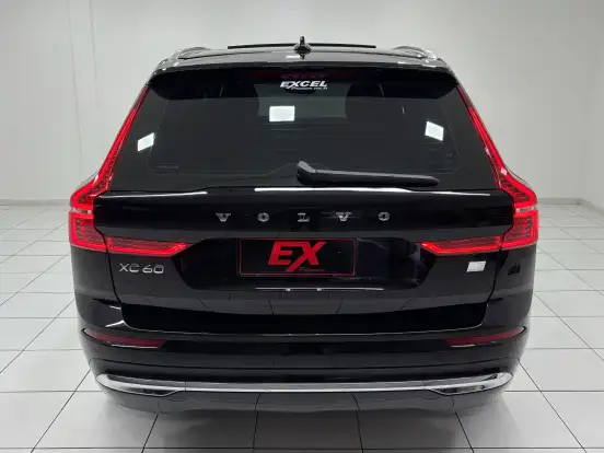 VOLVO-XC60-2024