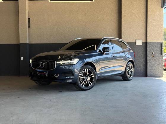 VOLVO XC60 2.0 D5 DIESEL MOMENTUM AWD GEARTRONIC