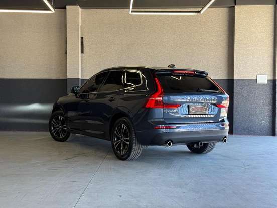VOLVO-XC60-2.0 D5 DIESEL MOMENTUM AWD GEARTRONIC VOLVO-XC60-2019