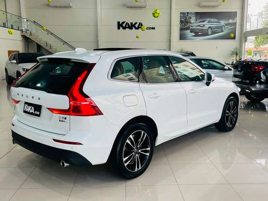 VOLVO-XC60-2.0 D5 DIESEL MOMENTUM AWD GEARTRONIC VOLVO-XC60-2019