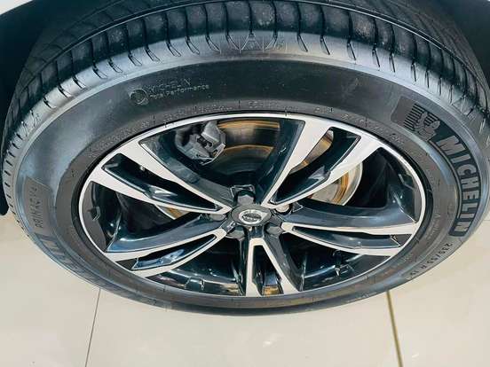 VOLVO-XC60-2.0 D5 DIESEL MOMENTUM AWD GEARTRONIC VOLVO-XC60-2019