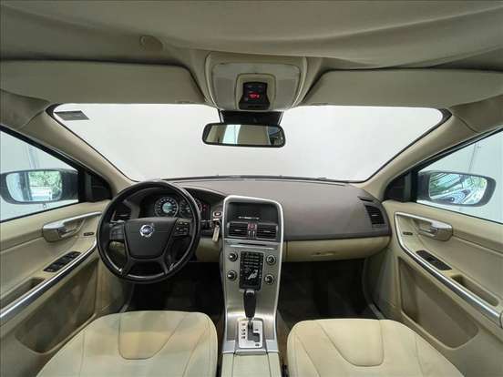 VOLVO-XC60-2.0 T5 COMFORT FWD TURBO GASOLINA 4P AUTOMÁTICO VOLVO-XC60-2011
