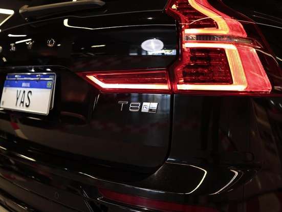 VOLVO-XC60-2019