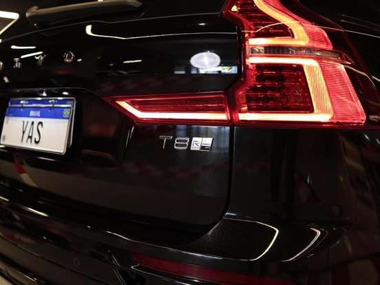 VOLVO-XC60-2.0 T8 HYBRID R-DESIGN AWD GEARTRONIC VOLVO-XC60-2019