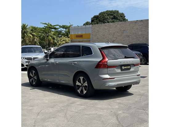VOLVO-XC60-2024