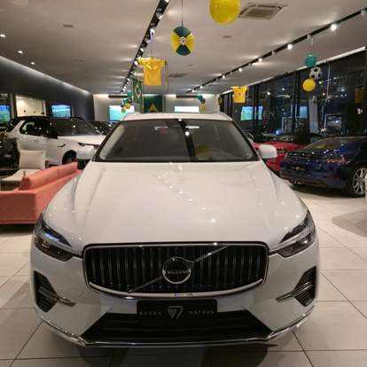 VOLVO-XC60-2024