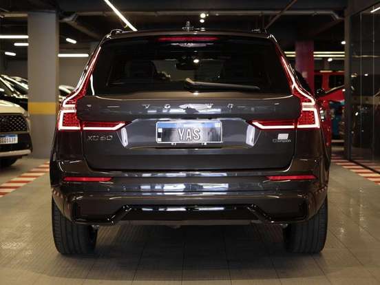 VOLVO-XC60-2022