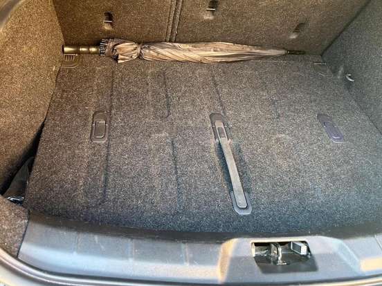 VOLVO-V40-2014