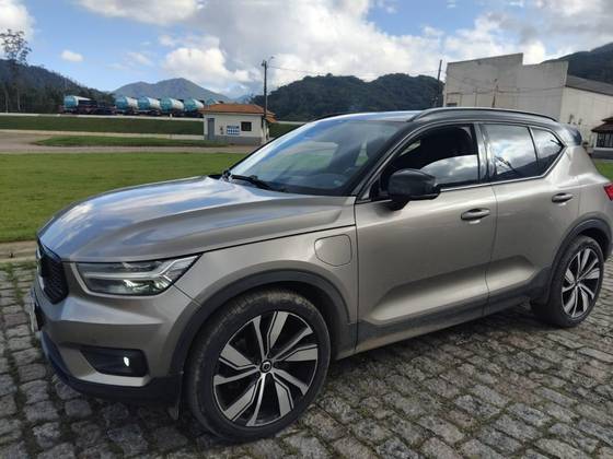 VOLVO XC40 1.5 T5 RECHARGE R-DESIGN GEARTRONIC