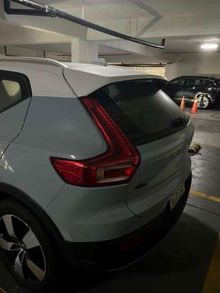 VOLVO-XC40-2018