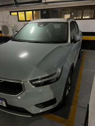 VOLVO-XC40-2018