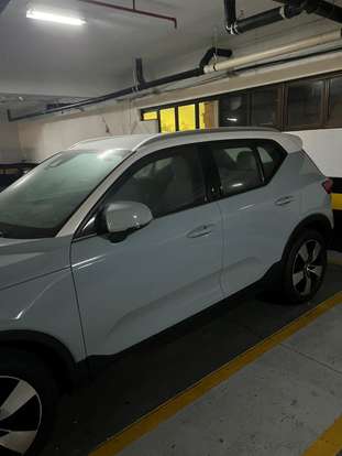 VOLVO-XC40-2018