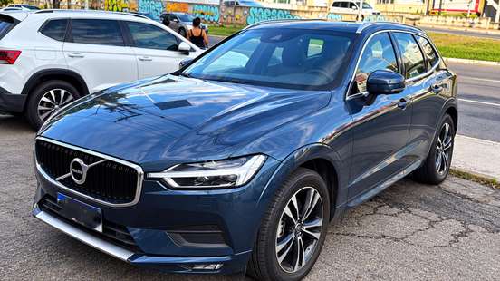 VOLVO-XC60-2018