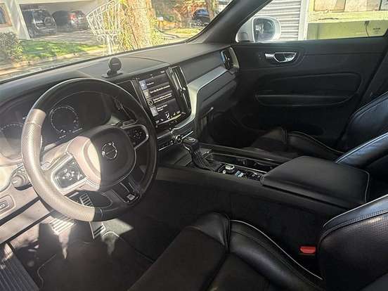 VOLVO-XC60-2.0 T5 GASOLINA R-DESIGN AWD GEARTRONIC VOLVO-XC60-2017