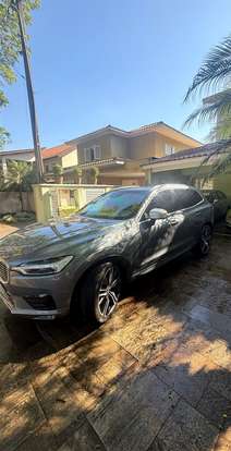 VOLVO-XC60-2017