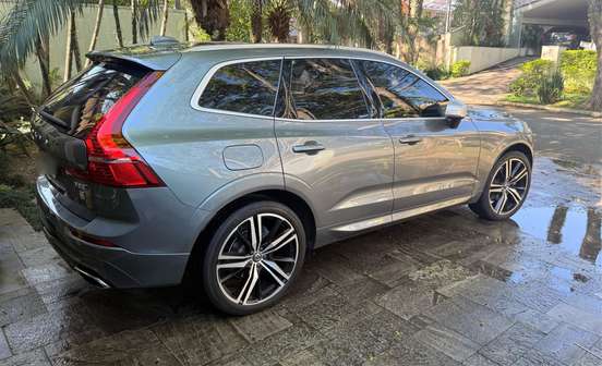 VOLVO-XC60-2.0 T5 GASOLINA R-DESIGN AWD GEARTRONIC VOLVO-XC60-2017