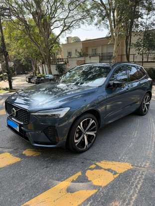 VOLVO-XC60-2021
