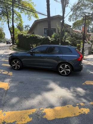 VOLVO-XC60-2021