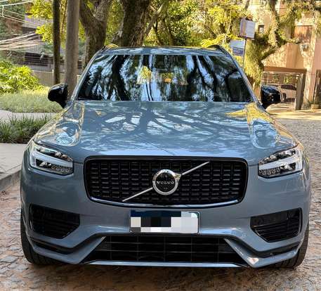 VOLVO-XC90-2021