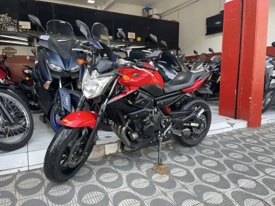 YAMAHA XJ6 N 
