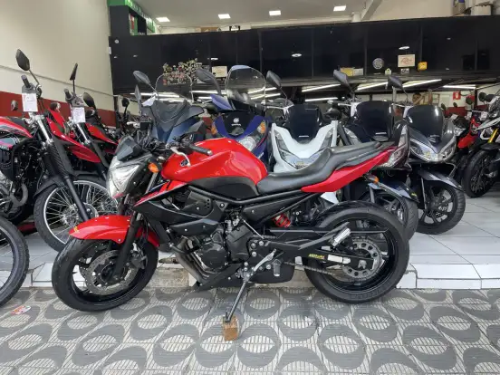 YAMAHA-XJ6 N-2011