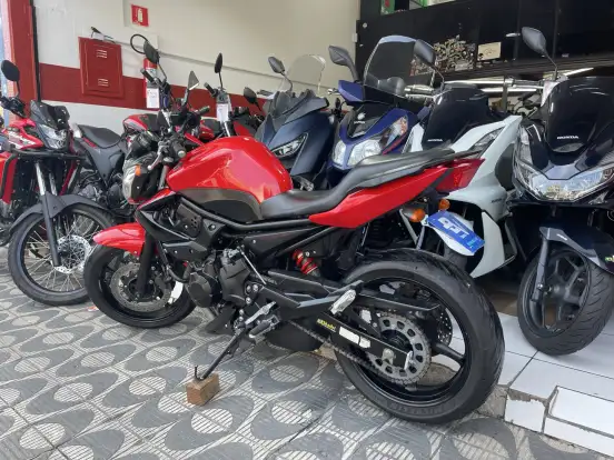 YAMAHA-XJ6 N-2011