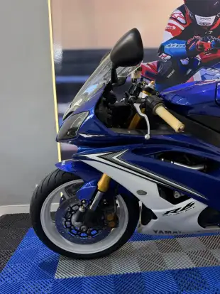 YAMAHA-YZF-R6-2009