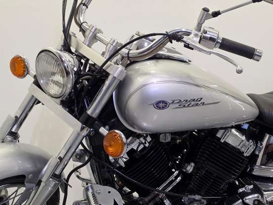 YAMAHA-DRAG STAR 650-2005