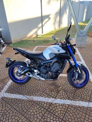 YAMAHA-MT-09-2017