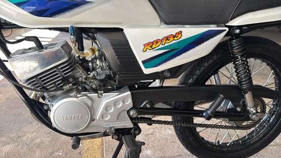 YAMAHA-RD 135-1996