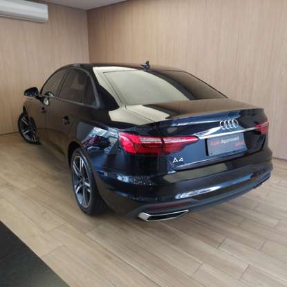 AUDI-A4-2023