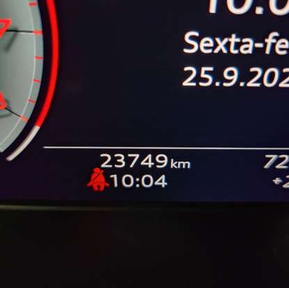 AUDI-A4-2023