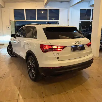 AUDI-Q3-2020