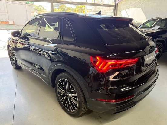 AUDI-Q3-2020