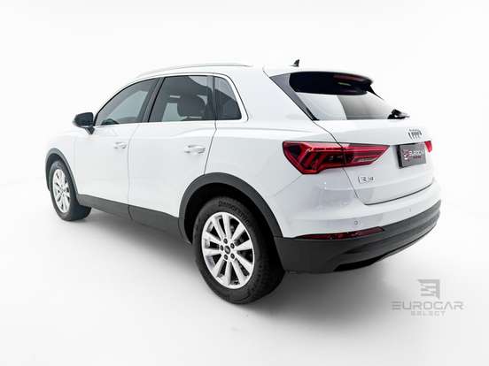 AUDI-Q3-2021