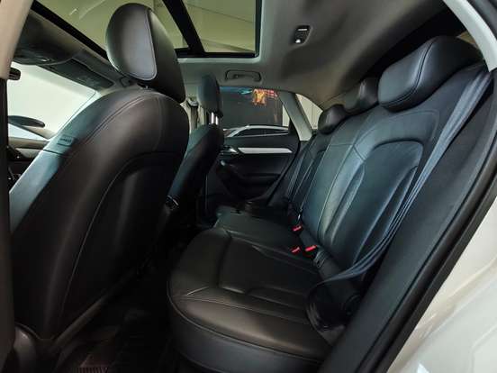 AUDI-Q3-2015