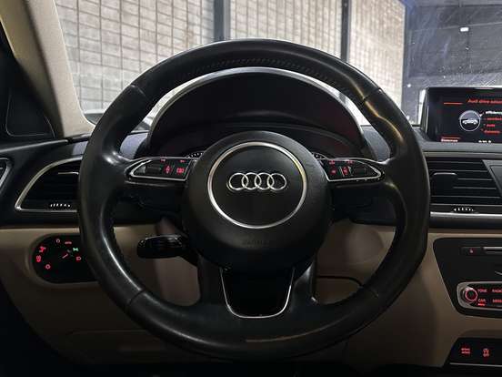 AUDI-Q3-2018