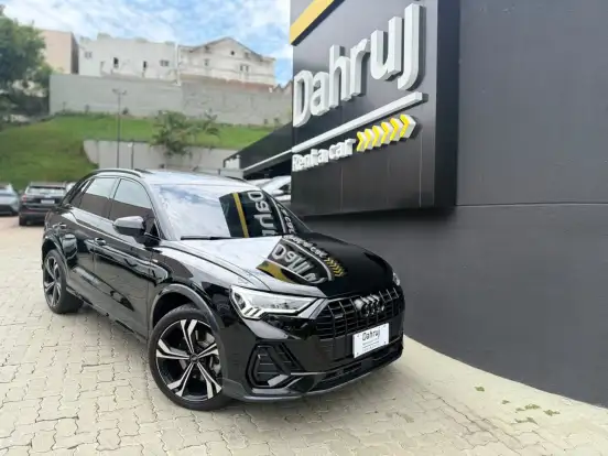 AUDI-Q3-2023