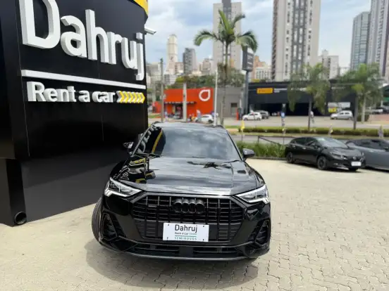 AUDI-Q3-2023