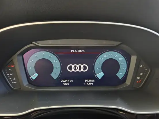 AUDI-Q3-2023