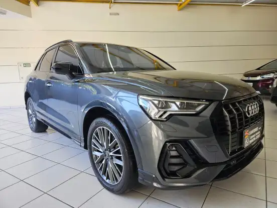 AUDI-Q3-2023