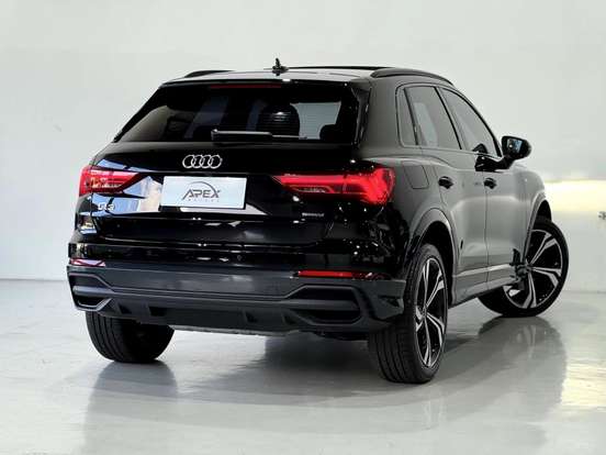 AUDI-Q3-2024