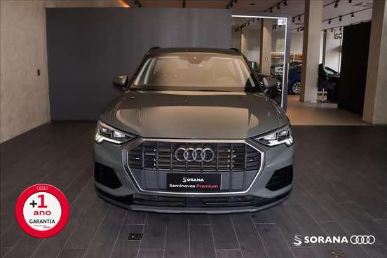AUDI-Q3-2022
