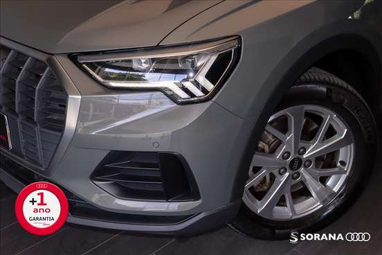 AUDI-Q3-2022