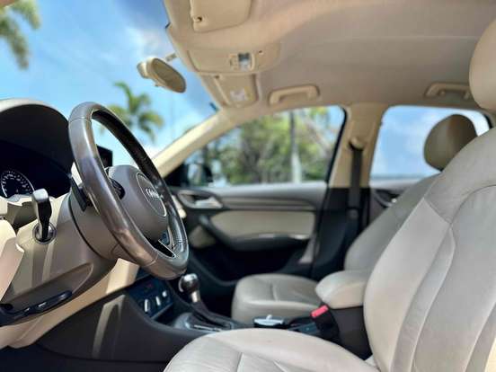 AUDI-Q3-2015